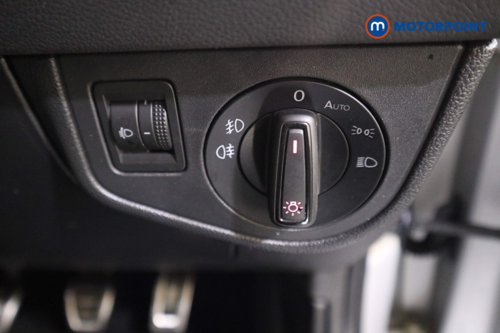 Volkswagen Polo Active Manual Petrol Hatchback - Stock Number (1579101) - 9th supplementary image
