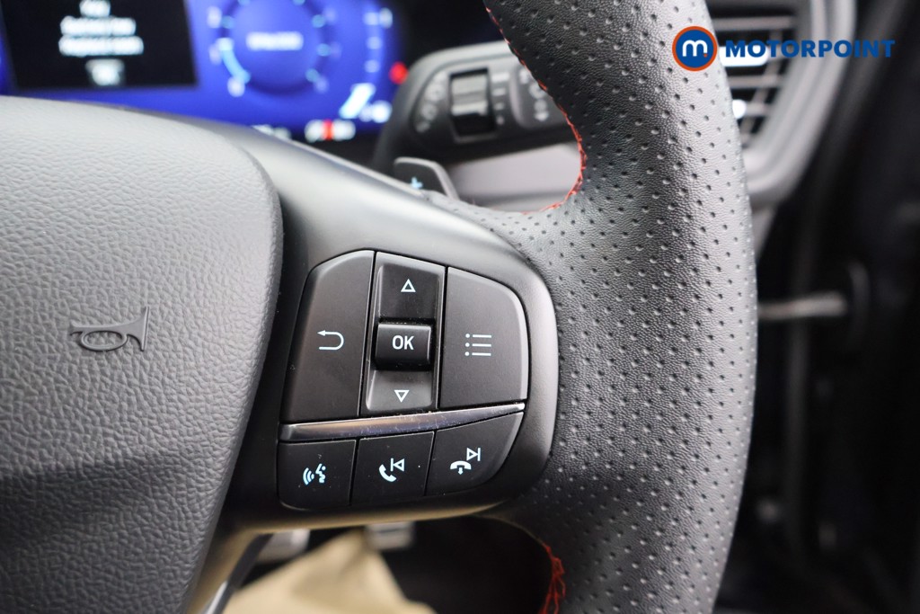 Ford Focus St-Line Vignale Automatic Petrol-Electric Hybrid Estate - Stock Number (1579126) - 3rd supplementary image