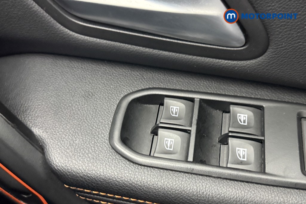 Dacia Duster Extreme Se Manual Petrol SUV - Stock Number (1579233) - 14th supplementary image