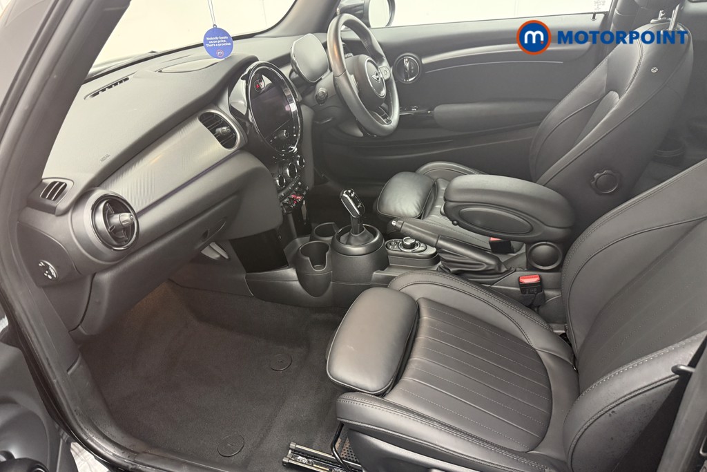 Dacia Duster Extreme Se Manual Petrol SUV - Stock Number (1579233) - 1st supplementary image