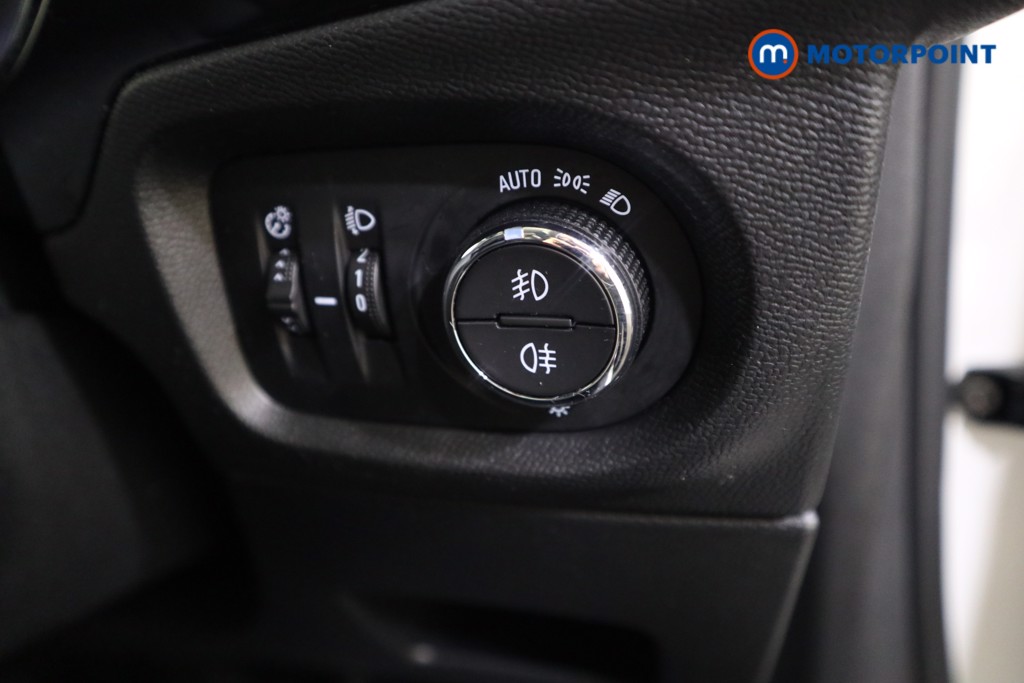Vauxhall Corsa Elite Edition Manual Petrol Hatchback - Stock Number (1579343) - 9th supplementary image