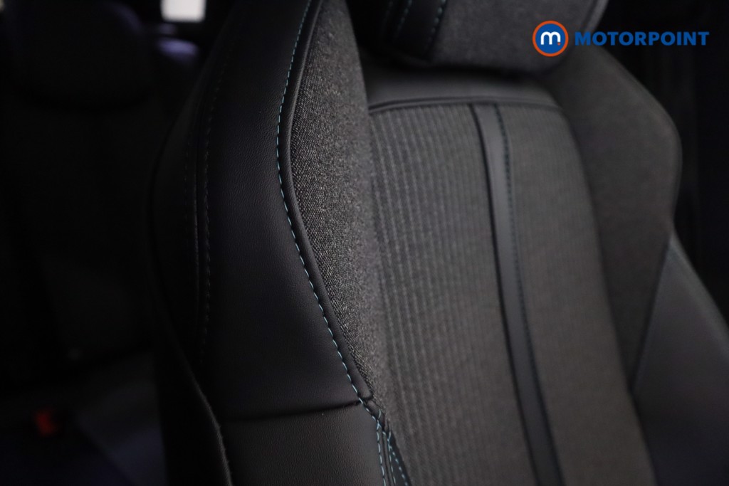 Peugeot 3008 Allure Premium Manual Diesel SUV - Stock Number (1579797) - 22nd supplementary image
