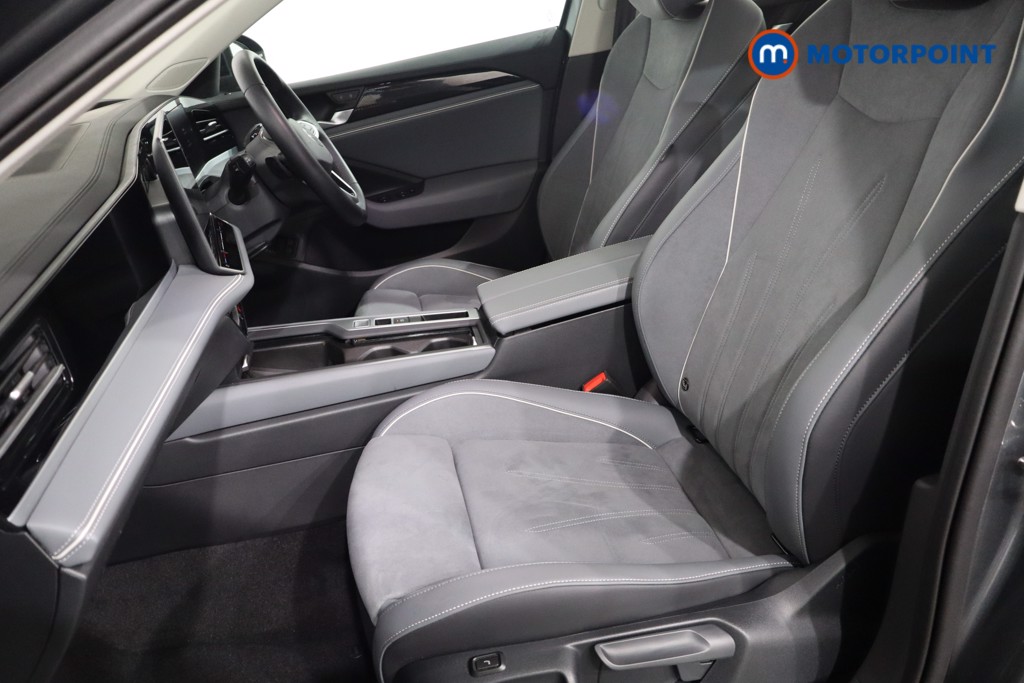 Volkswagen Passat Life Automatic Petrol Plug-In Hybrid Estate - Stock Number (1579893) - 4th supplementary image