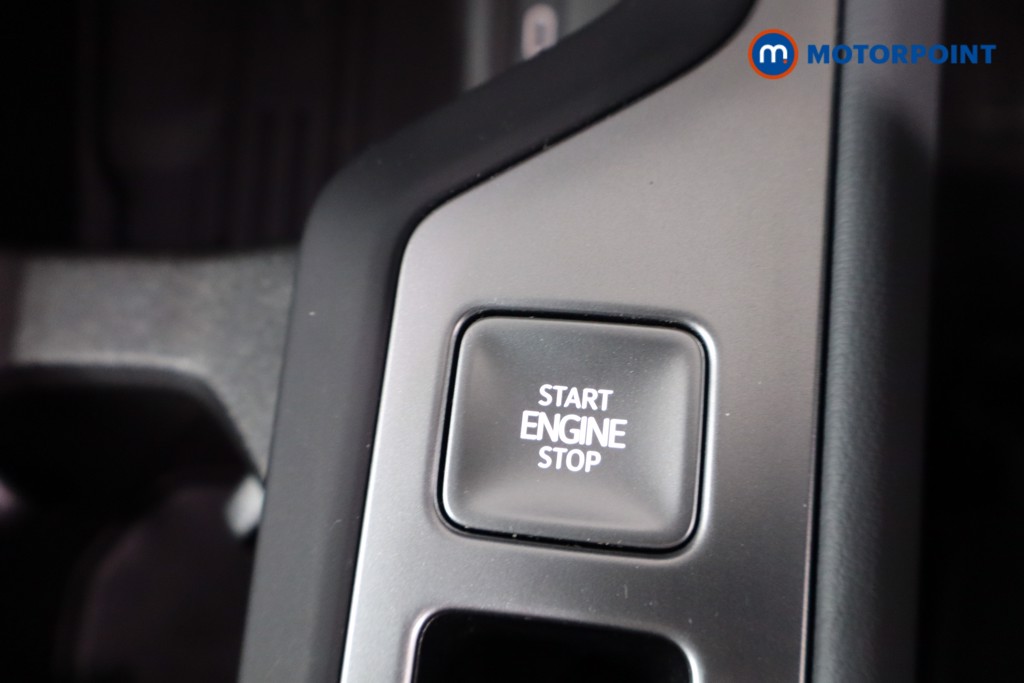 Volkswagen Passat Life Automatic Petrol Plug-In Hybrid Estate - Stock Number (1579893) - 13th supplementary image