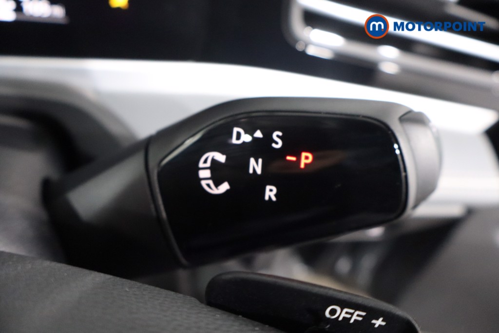 Volkswagen Passat Life Automatic Petrol Plug-In Hybrid Estate - Stock Number (1579893) - 14th supplementary image