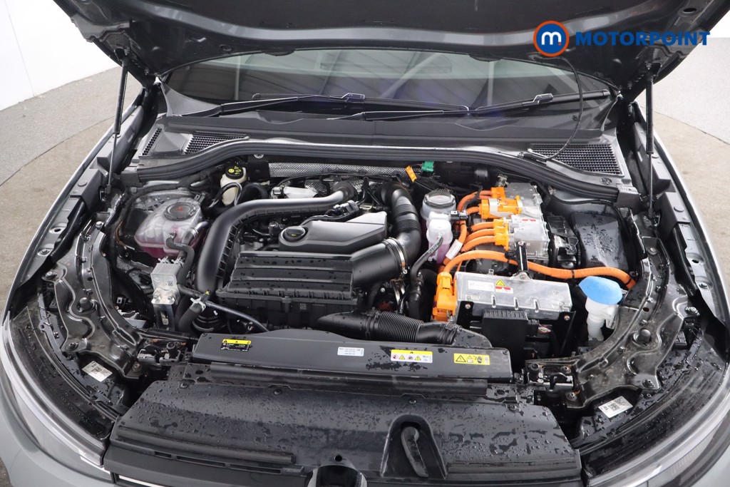 Volkswagen Passat Life Automatic Petrol Plug-In Hybrid Estate - Stock Number (1579893) - 31st supplementary image