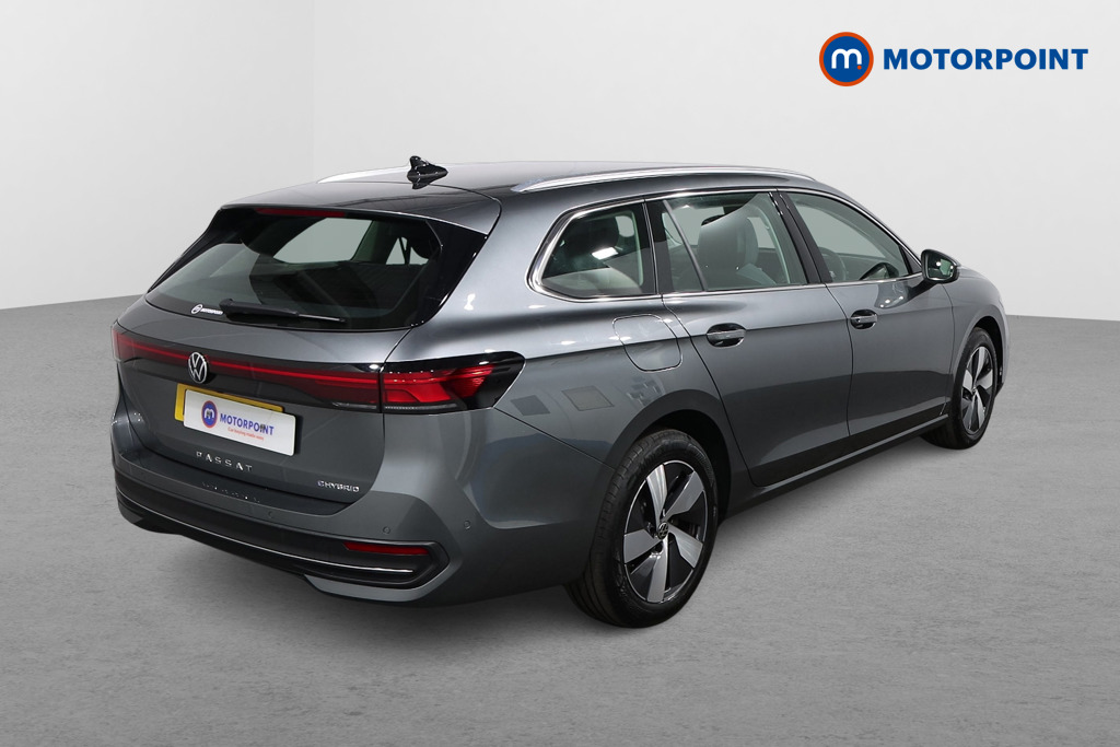 Volkswagen Passat Life Automatic Petrol Plug-In Hybrid Estate - Stock Number (1579893) - Drivers side rear corner