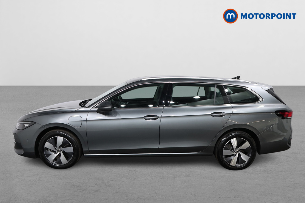 Volkswagen Passat Life Automatic Petrol Plug-In Hybrid Estate - Stock Number (1579893) - Passenger side