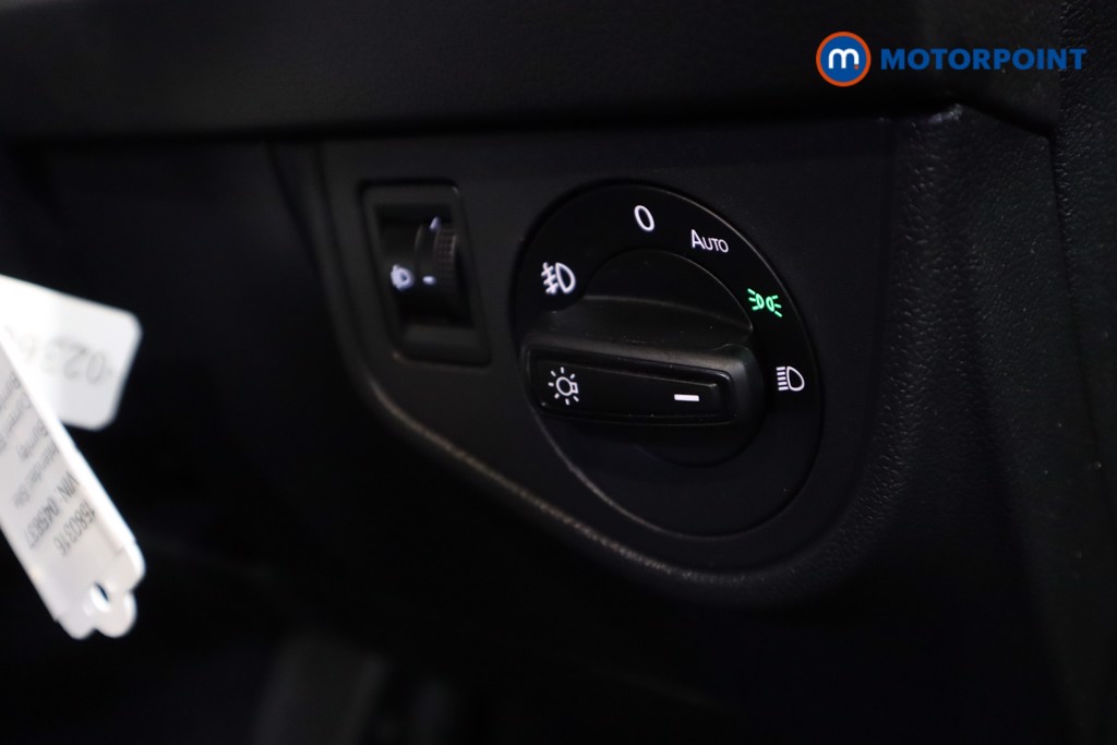 Volkswagen Taigo Life Manual Petrol SUV - Stock Number (1580316) - 4th supplementary image