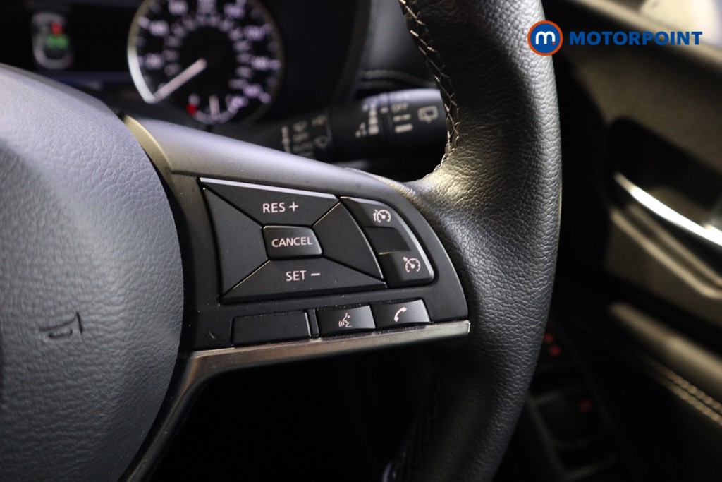 Nissan Juke N-Connecta Automatic Petrol-Electric Hybrid SUV - Stock Number (1553229) - 4th supplementary image