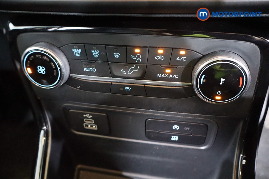 Ford Ecosport Active Manual Petrol SUV - Stock Number (1554342) - 11th supplementary image
