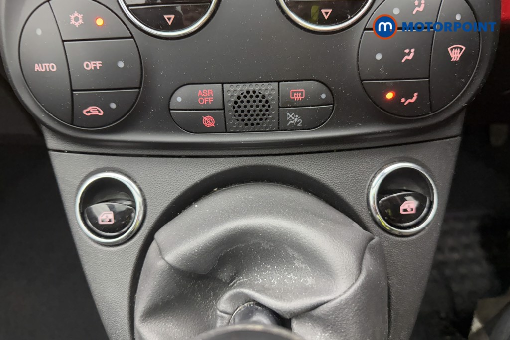 Fiat 500 TOP Manual Petrol-Electric Hybrid Hatchback - Stock Number (1565333) - 12th supplementary image