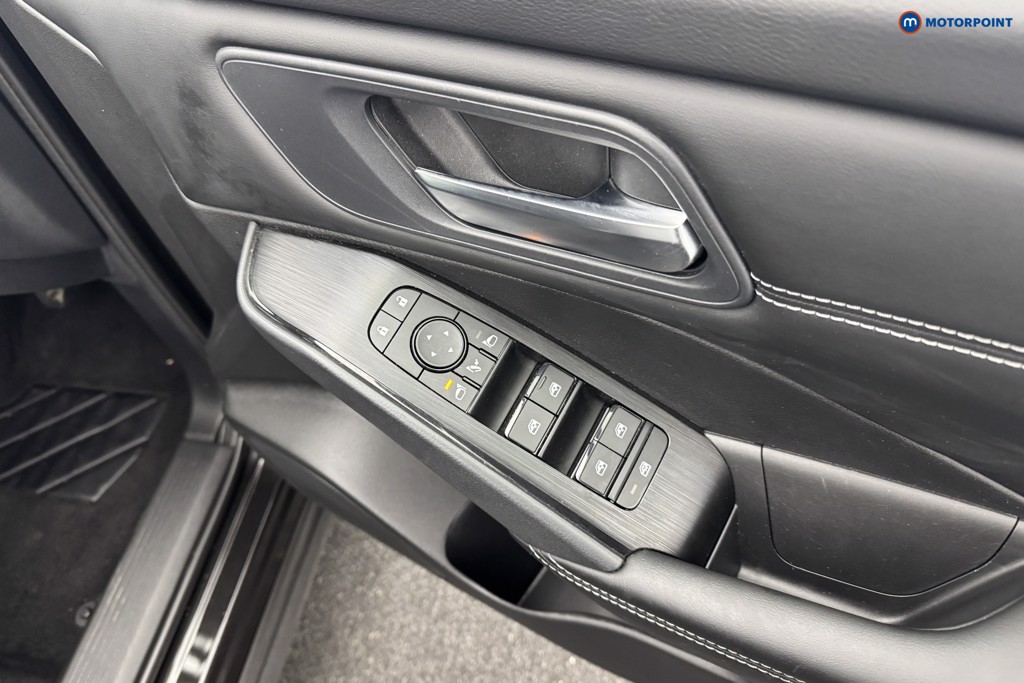 Nissan Qashqai Acenta Premium Manual Petrol SUV - Stock Number (1565777) - 16th supplementary image
