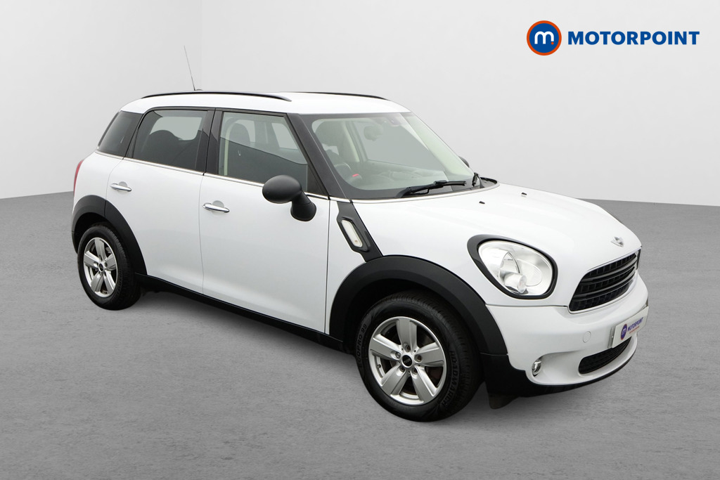 Mini Countryman ONE Manual Petrol Hatchback - Stock Number (1570476) - Drivers side front corner
