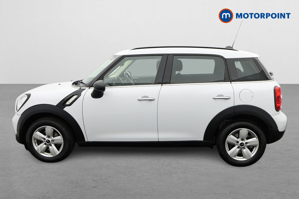 Mini Countryman ONE Manual Petrol Hatchback - Stock Number (1570476) - Passenger side