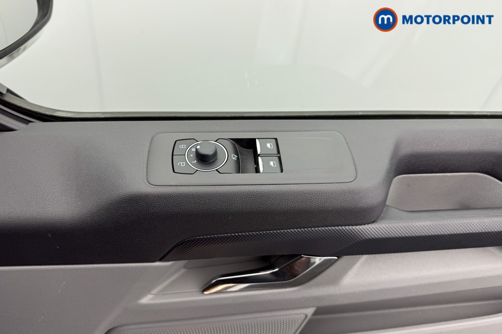 Ford Transit Custom Limited Manual Diesel Panel Van - Stock Number (1570716) - 15th supplementary image
