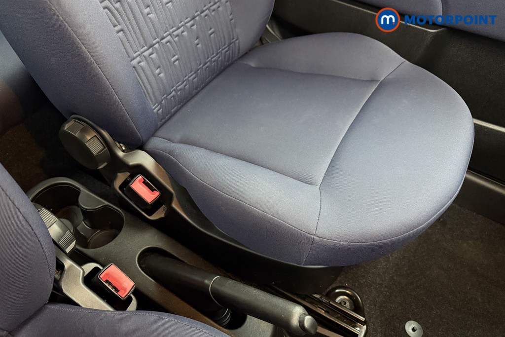 Fiat 500 POP Manual Petrol-Electric Hybrid Hatchback - Stock Number (1571583) - 9th supplementary image
