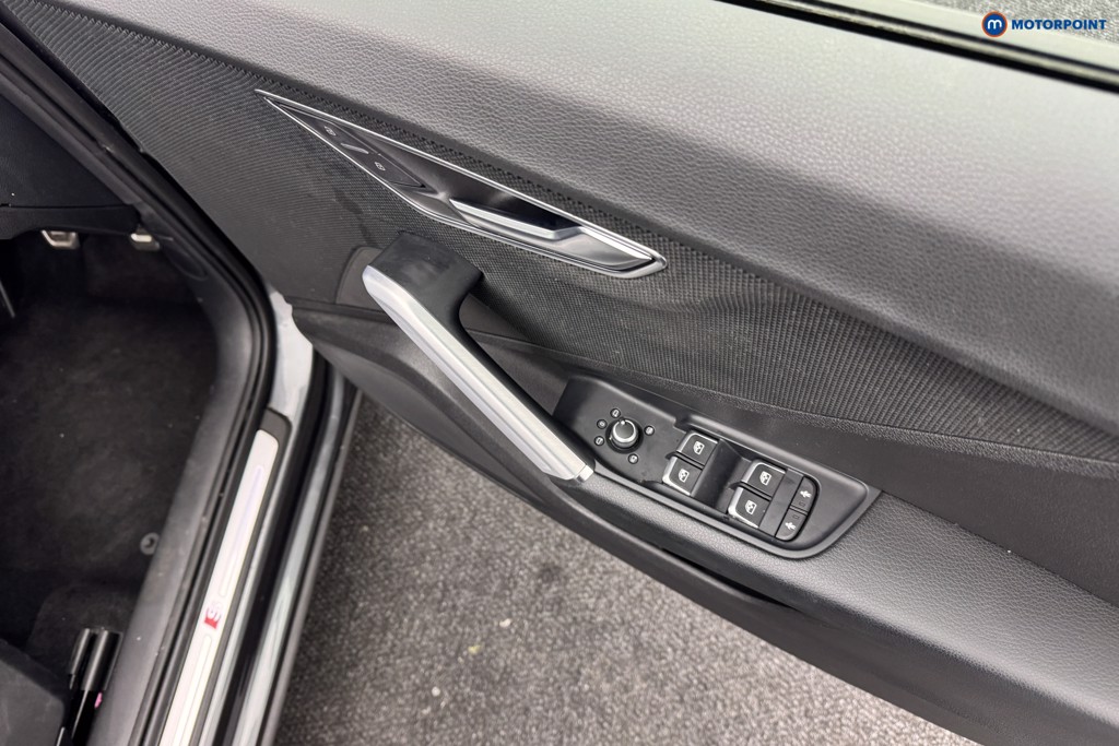 Audi Q2 S Line Manual Petrol SUV - Stock Number (1571657) - 17th supplementary image