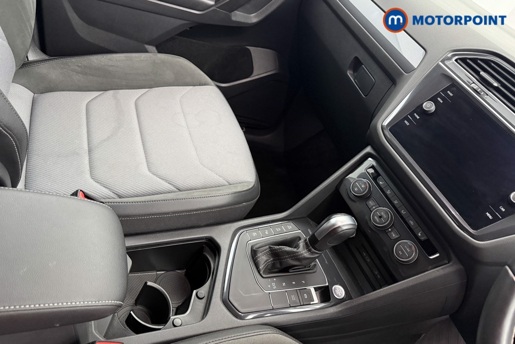 Volkswagen Tiguan Allspace R-Line Tech Automatic Petrol SUV - Stock Number (1571941) - 16th supplementary image