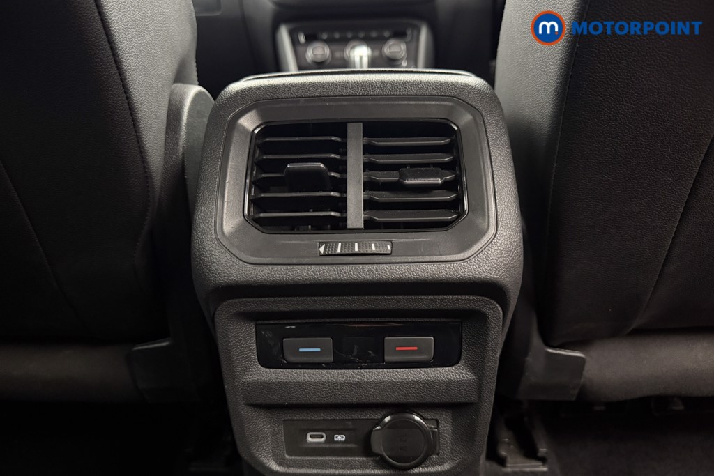Volkswagen Tiguan Allspace R-Line Tech Automatic Petrol SUV - Stock Number (1571941) - 23rd supplementary image