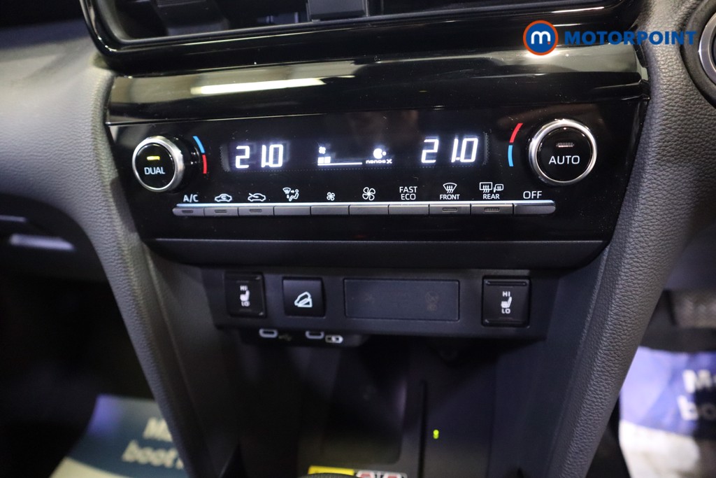 Toyota Yaris Cross Premiere Edition Automatic Petrol-Electric Hybrid Estate - Stock Number (1572397) - 5th supplementary image