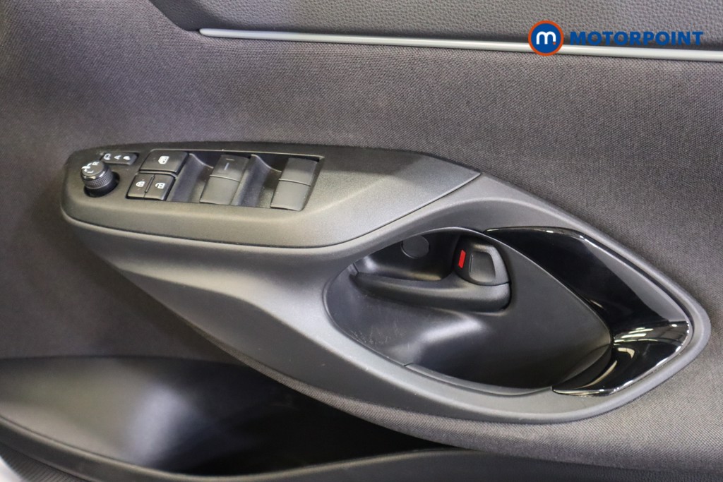 Toyota Yaris Cross Premiere Edition Automatic Petrol-Electric Hybrid Estate - Stock Number (1572397) - 8th supplementary image