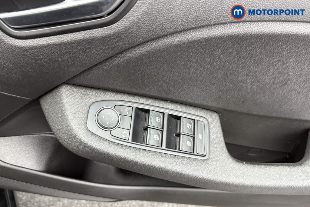 Renault Clio Evolution Automatic Petrol-Electric Hybrid Hatchback - Stock Number (1572550) - 9th supplementary image
