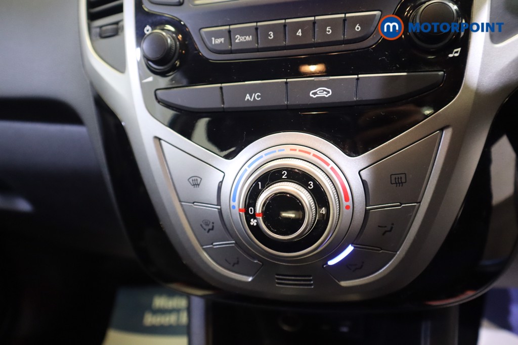 Hyundai Ix20 SE Automatic Petrol People Carrier - Stock Number (1572992) - 5th supplementary image