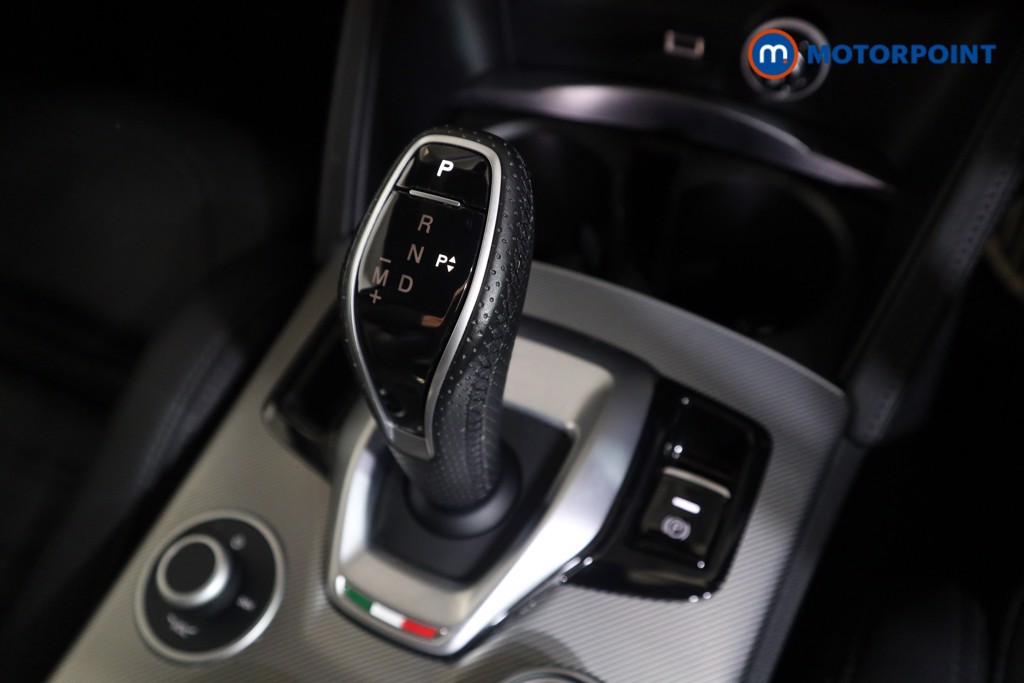 Alfa Romeo Stelvio Veloce Automatic Petrol SUV - Stock Number (1574009) - 9th supplementary image