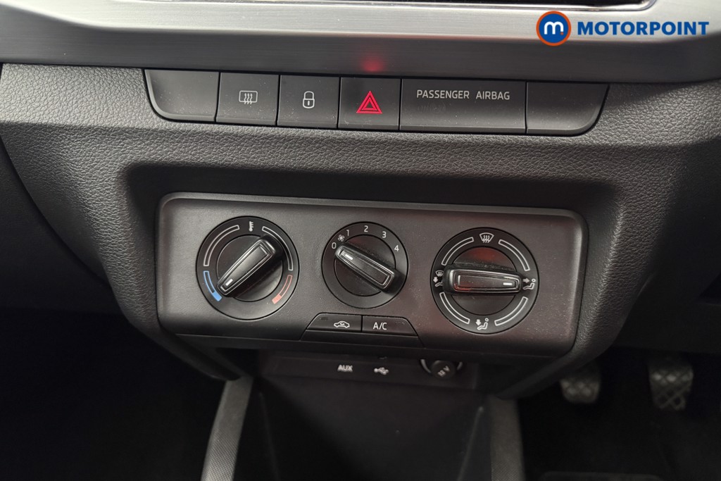 Skoda Fabia Colour Edition Manual Petrol Hatchback - Stock Number (1574055) - 11th supplementary image