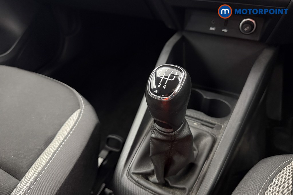 Skoda Fabia Colour Edition Manual Petrol Hatchback - Stock Number (1574055) - 13th supplementary image