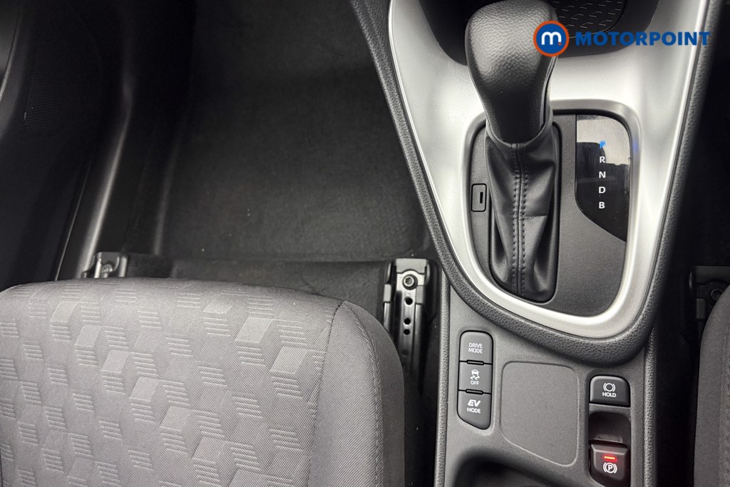 Toyota Yaris Icon Automatic Petrol-Electric Hybrid Hatchback - Stock Number (1574474) - 8th supplementary image