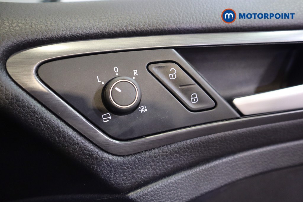 Volkswagen Golf Match Edition Manual Petrol Hatchback - Stock Number (1574832) - 12th supplementary image