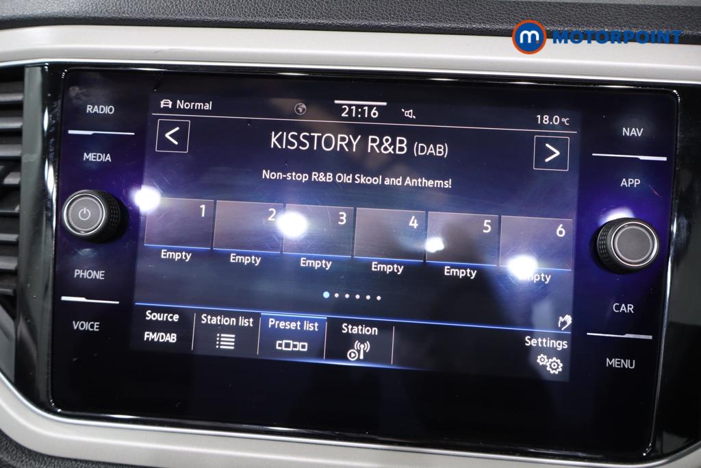 Volkswagen T-Roc Design Manual Petrol Convertible - Stock Number (1575509) - 5th supplementary image