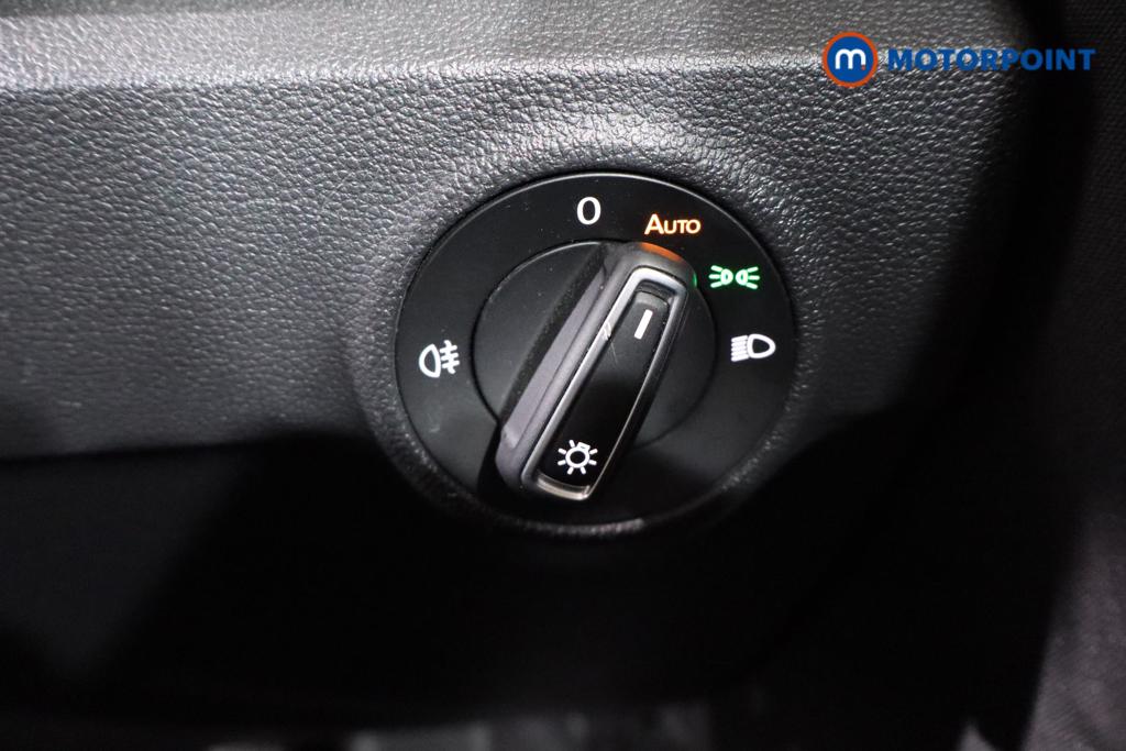 Volkswagen T-Roc Design Manual Petrol Convertible - Stock Number (1575509) - 16th supplementary image