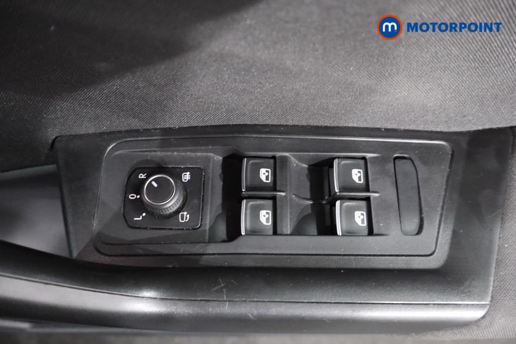 Volkswagen T-Roc Design Manual Petrol Convertible - Stock Number (1575509) - 17th supplementary image