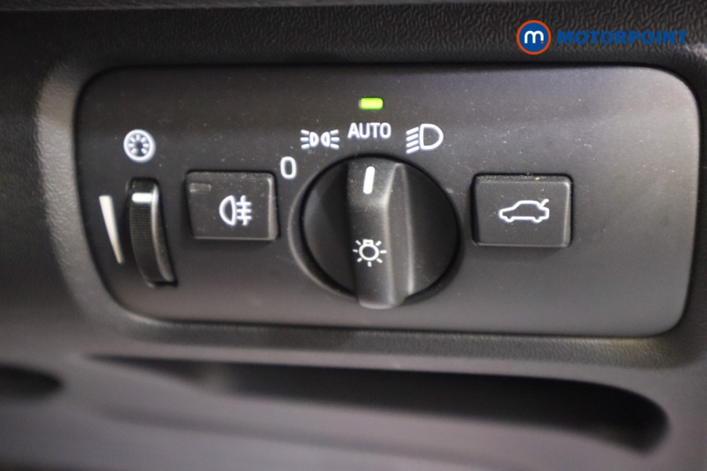 Volvo V40 R Design Nav Plus Automatic Petrol Hatchback - Stock Number (1575714) - 8th supplementary image