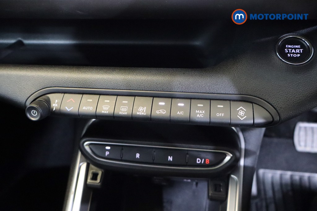 Jeep Avenger Summit Automatic Electric SUV - Stock Number (1575759) - 13th supplementary image