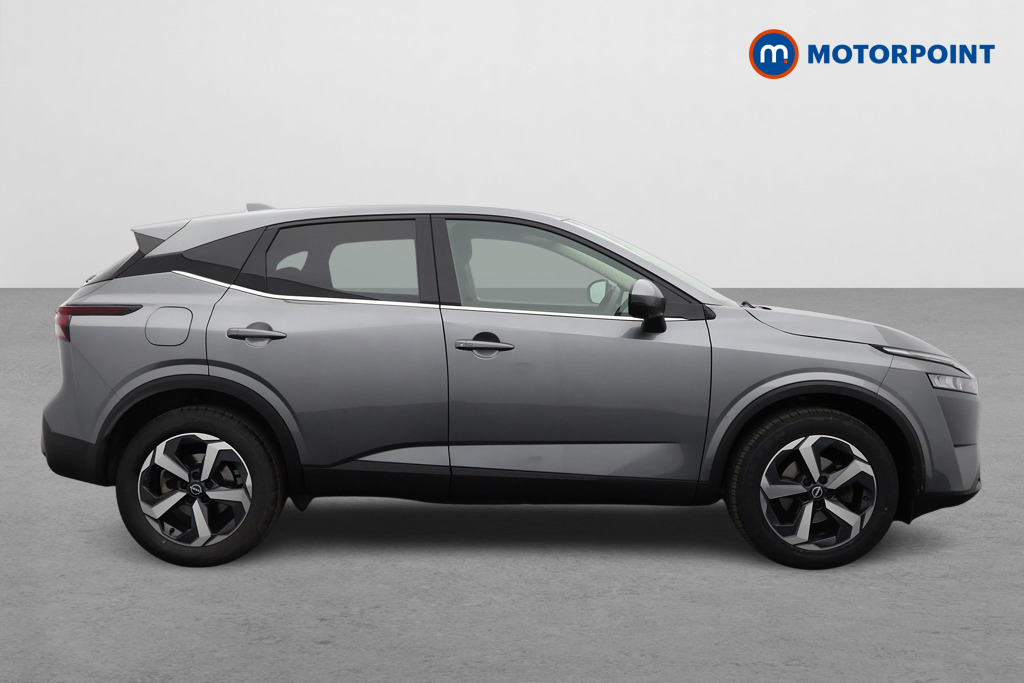 Nissan Qashqai N-Connecta Automatic Petrol SUV - Stock Number (1576095) - Drivers side