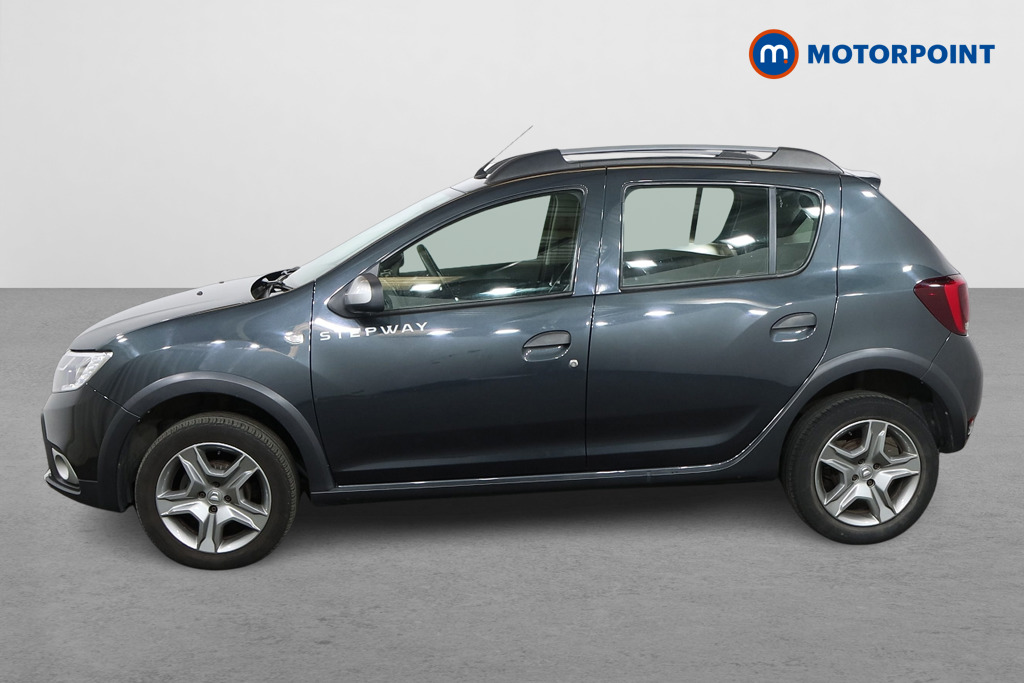 Dacia Sandero Stepway Comfort Manual Petrol Hatchback - Stock Number (1576100) - Passenger side