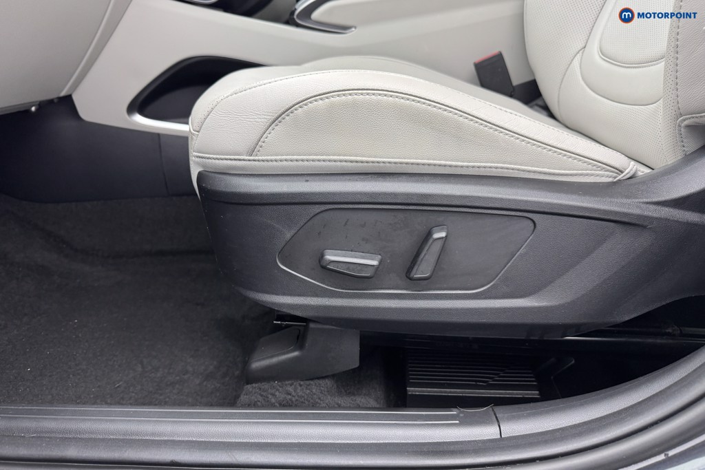 Hyundai Tucson Ultimate Automatic Petrol-Electric Hybrid SUV - Stock Number (1576387) - 17th supplementary image