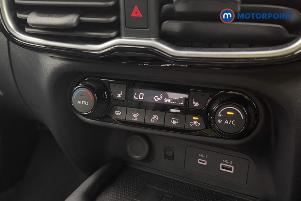 Nissan Juke Tekna Automatic Petrol SUV - Stock Number (1577145) - 13th supplementary image
