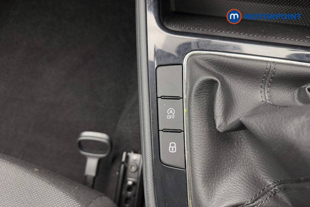 Skoda Fabia Colour Edition Manual Petrol Hatchback - Stock Number (1577239) - 14th supplementary image