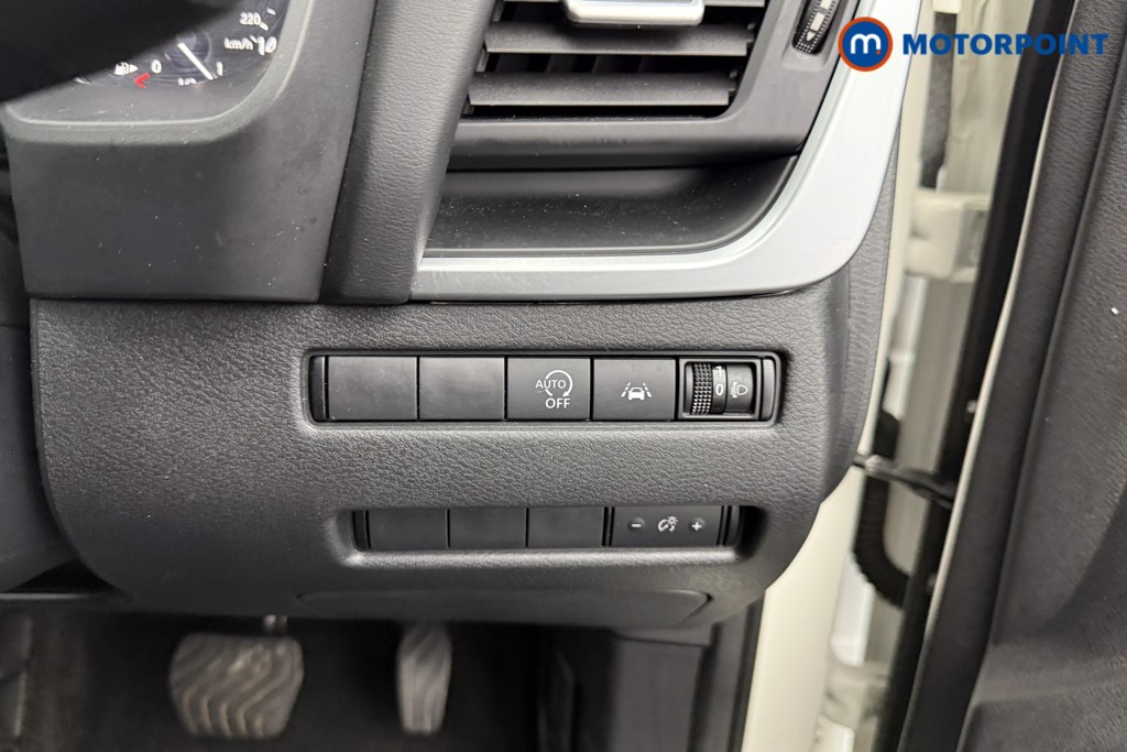 Nissan Qashqai Acenta Premium Automatic Petrol SUV - Stock Number (1577519) - 11th supplementary image