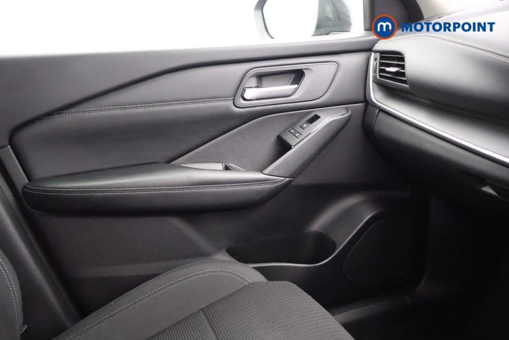 Nissan Qashqai Acenta Premium Automatic Petrol SUV - Stock Number (1577540) - 7th supplementary image