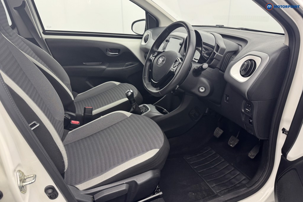 Toyota Aygo X-Trend Manual Petrol Hatchback - Stock Number (1577558) - 6th supplementary image
