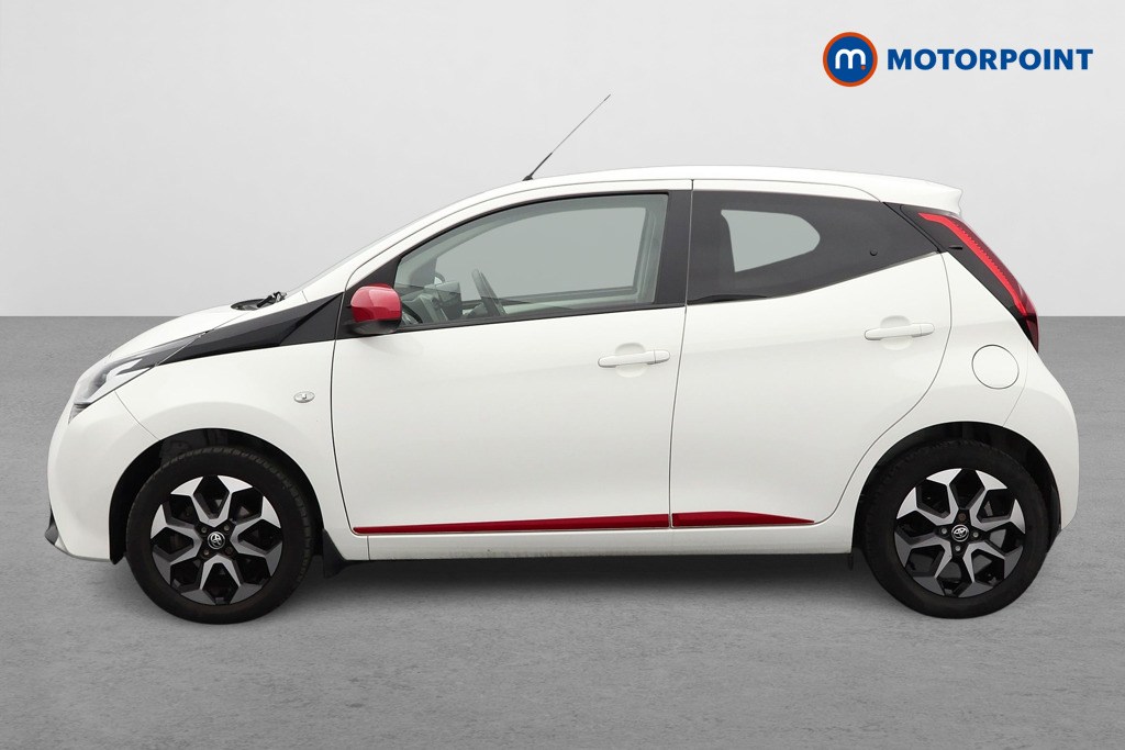 Toyota Aygo X-Trend Manual Petrol Hatchback - Stock Number (1577558) - Passenger side