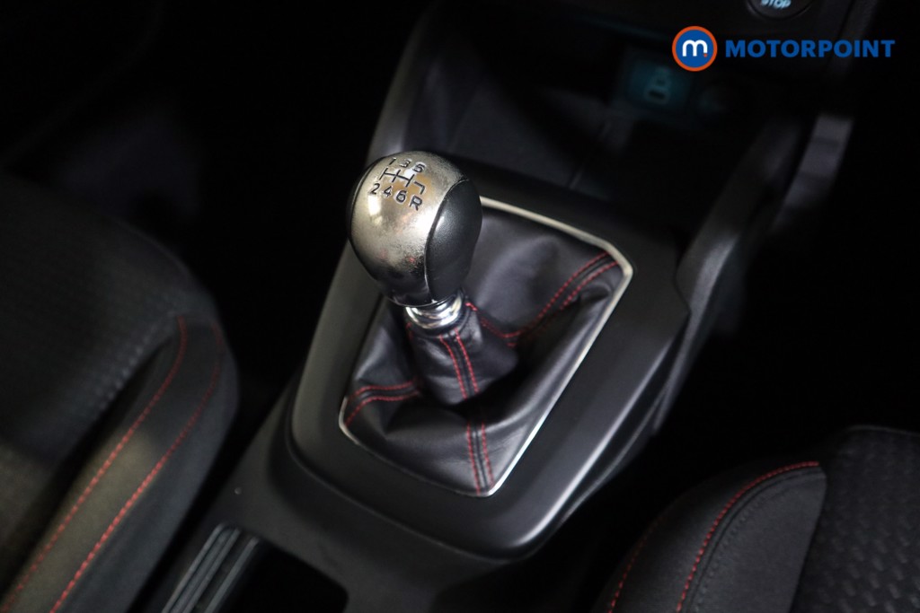 Ford Focus St-Line Edition Manual Petrol-Electric Hybrid Hatchback - Stock Number (1577652) - 8th supplementary image