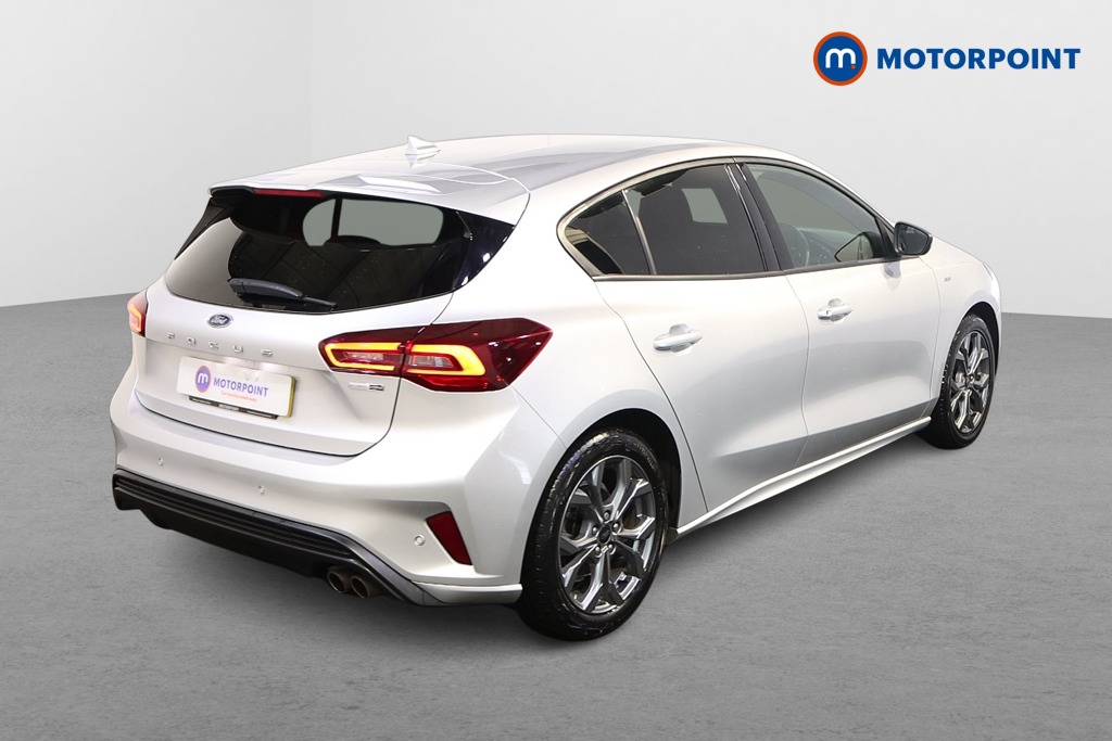 Ford Focus St-Line Edition Manual Petrol-Electric Hybrid Hatchback - Stock Number (1577652) - Drivers side rear corner