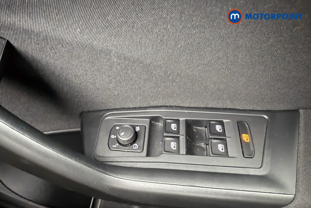 Volkswagen T-Roc Life Automatic Petrol SUV - Stock Number (1577983) - 13th supplementary image